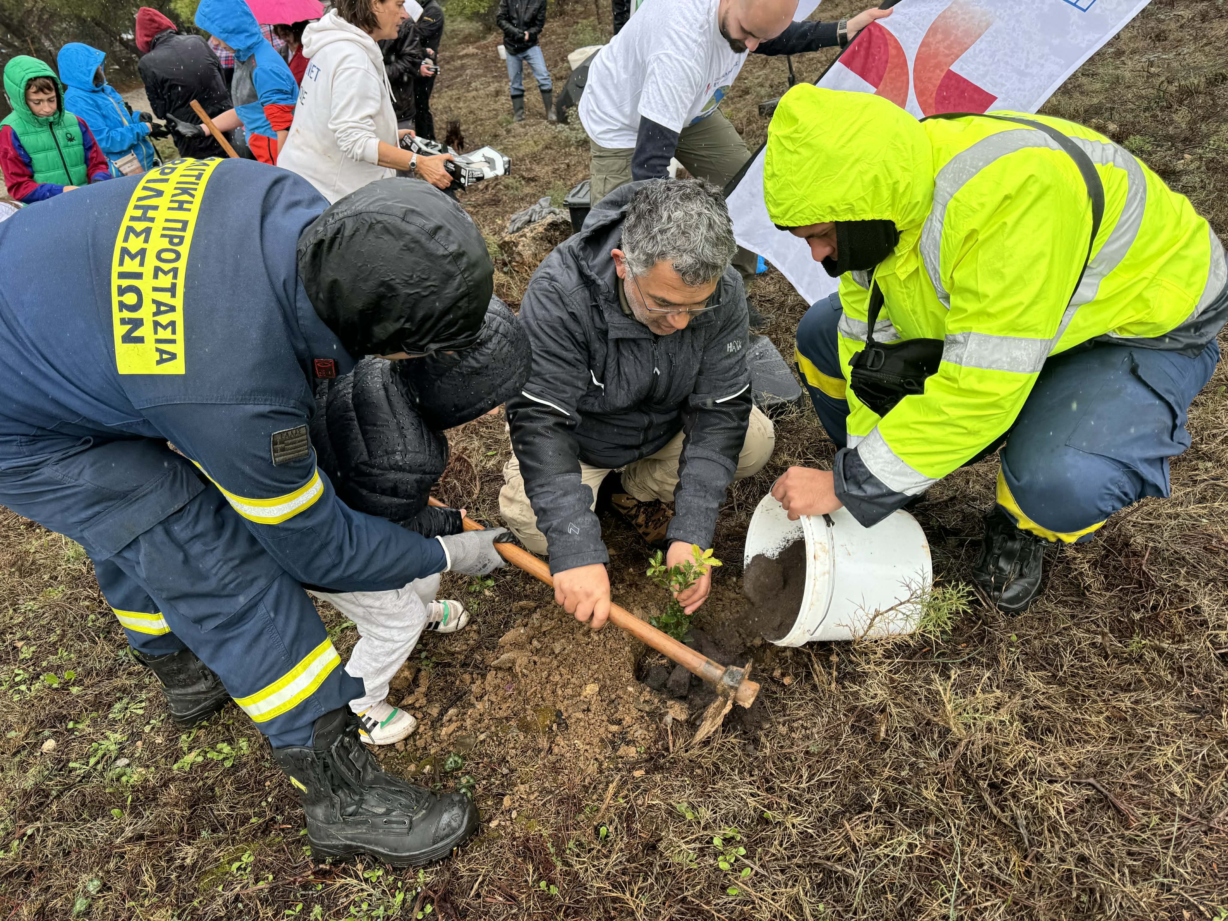 f61b8416 bca2 4b17 abf4 7b78b82d8d08